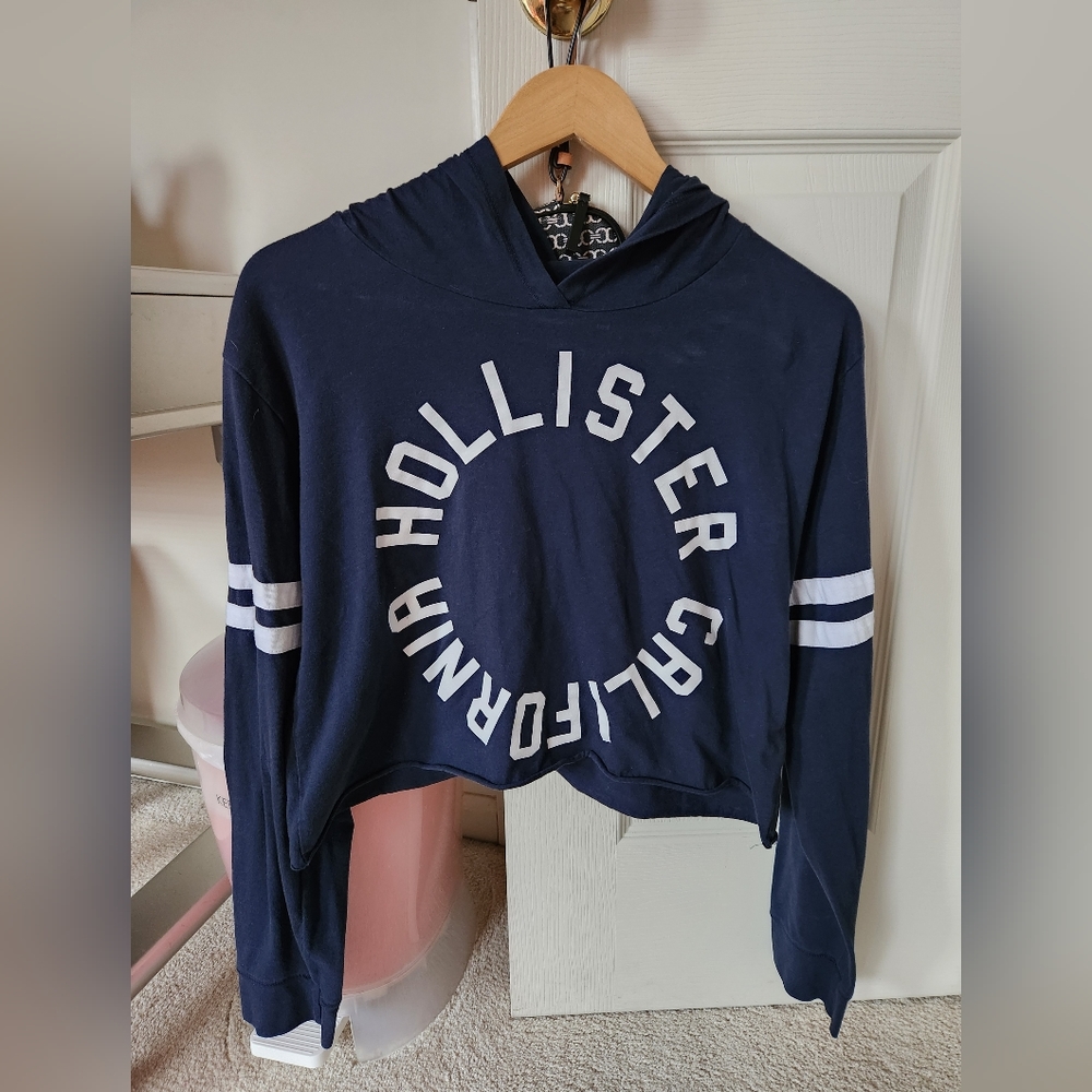 Hollister graphic pullover